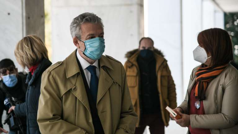 Novartis: Στην ανακρίτρια του Ειδικού Δικαστηρίου ο Κοντονής - Το σκάνδαλο συντελέστηκε επί ΝΔ και ΠΑΣΟΚ