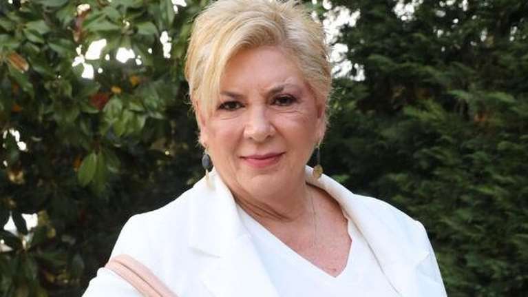 Δήμητρα Λιάνη Παπανδρέου: &quot;Είδα ότι πήγε να ψηφίσει κι η Εύα Καϊλή, ποιον θέλει να σώσει άραγε;&quot;