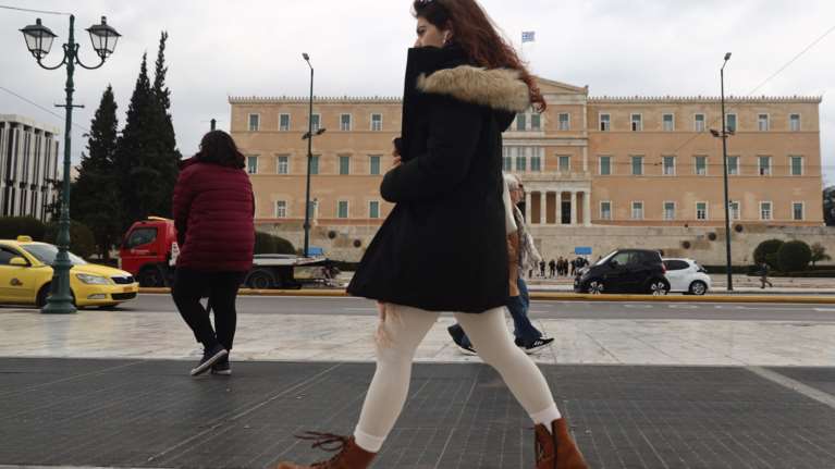 Καιρός: Ηλιοφάνεια και τσουχτερό κρύο στις περισσότερες περιοχές της χώρας σήμερα - Πού θα βρέξει