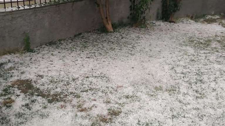 Άσπρισαν από το χαλάζι περιοχές της Κοζάνης [Φωτογραφίες &amp; Βίντεο]