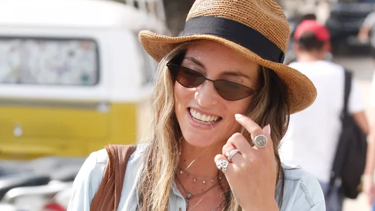 Η Αθηνά Οικονομάκου φόρεσε το μαγιό που κολακεύει κάθε σωματότυπο