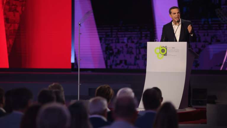 Αλέξης Τσίπρας από τη ΔΕΘ: Επανακρατικοποίηση της ΔΕΗ, αύξηση κατώτατου στα 800 - αφορολόγητο στις 10.000 για όλους