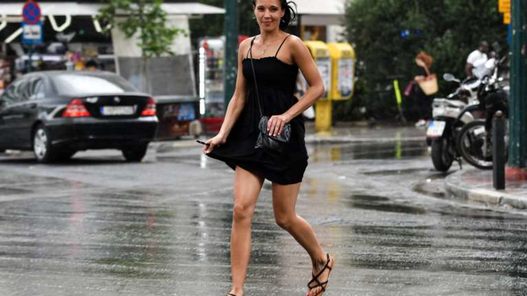 Καιρός: &quot;Ανάσα&quot; δροσιάς από σήμερα σε όλη τη χώρα με ισχυρούς ανέμους - Σε ποιες περιοχές θα βρέξει