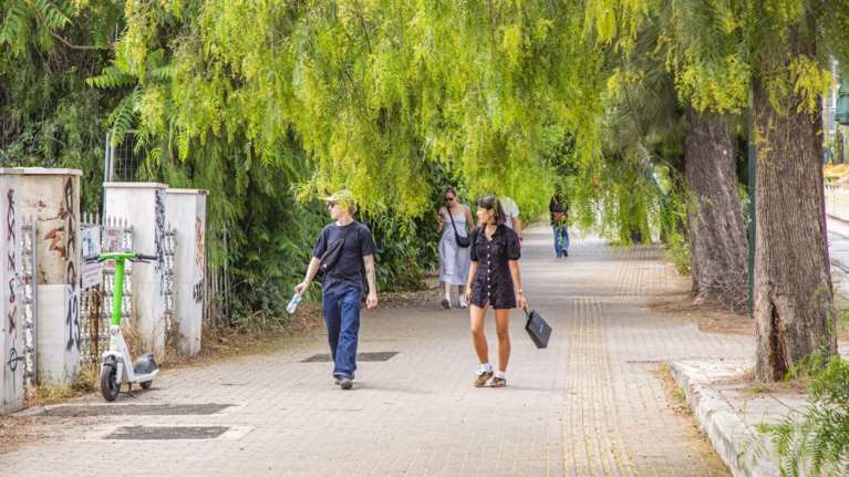 Τι μένει αν ανασυνθέσεις τον Δεκαπενταύγουστο στην Αθήνα;