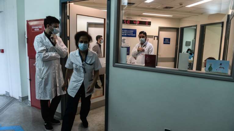 Αγ. Νικόλαος Κρήτης: Εκαναν κατά λάθος… πενταπλή δόση του εμβολίου σε 60χρονη γυναίκα που πήγε για την 3η δόση