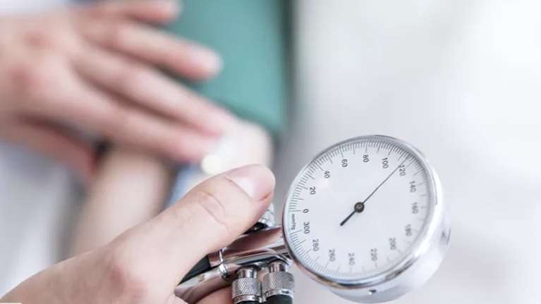 Αρτηριακή πίεση: Το κοινό λάθος που μπορεί να οδηγήσει σε λανθασμένη διάγνωση