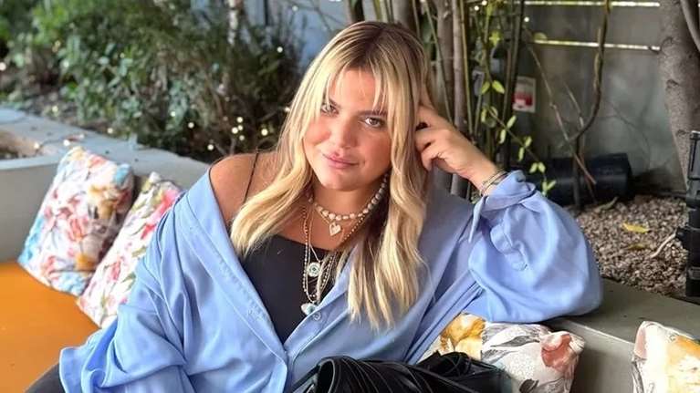 Η Δανάη Μπάρκα άλλαξε και πάλι τα μαλλιά της: Η ριζική αλλαγή που την έκανε αγνώριστη