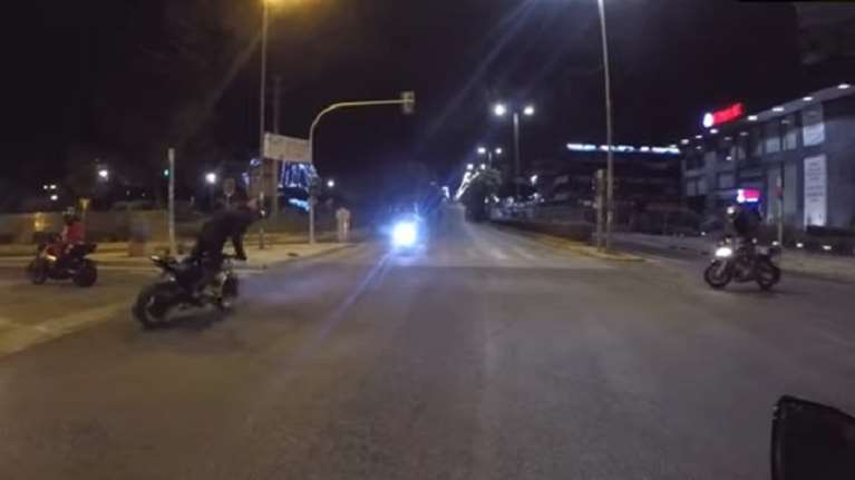 Tροχαίο με δύο νεκρούς στο Αιγάλεω: Κατέγραφε με κάμερα τη μοιραία σύγκρουση ο YouTuber Rigo [βίντεο]