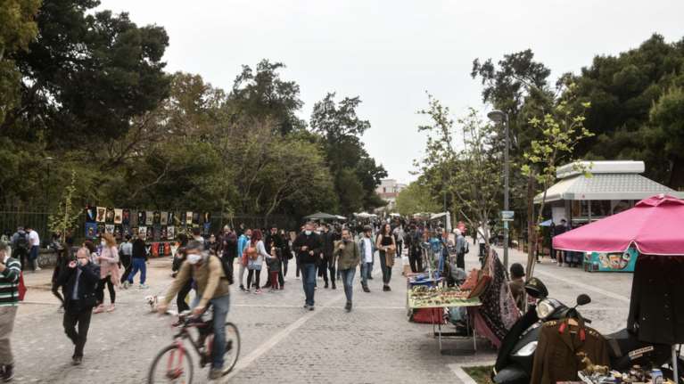 Κορονοϊος: &quot;Καλπάζει&quot; στην Αττική με 917 νέα κρούσματα - 225 στην Θεσσαλονίκη