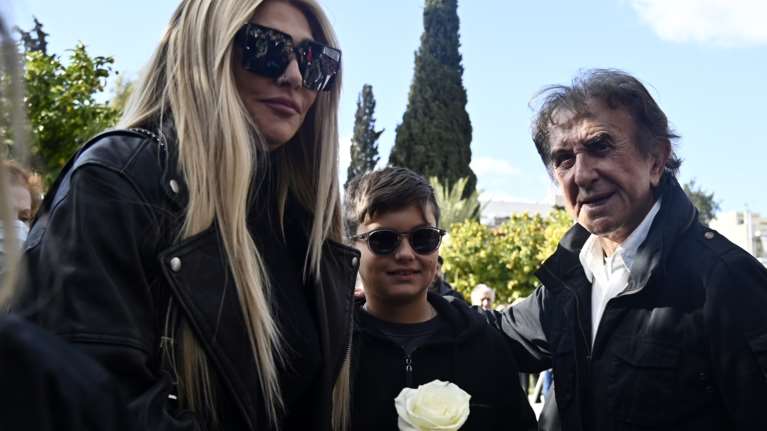 Αγγελική Ηλιάδη: Η αμήχανη στιγμή στην κηδεία της Καίτης Γκρέυ, όταν δεν μίλησε στον θείο της