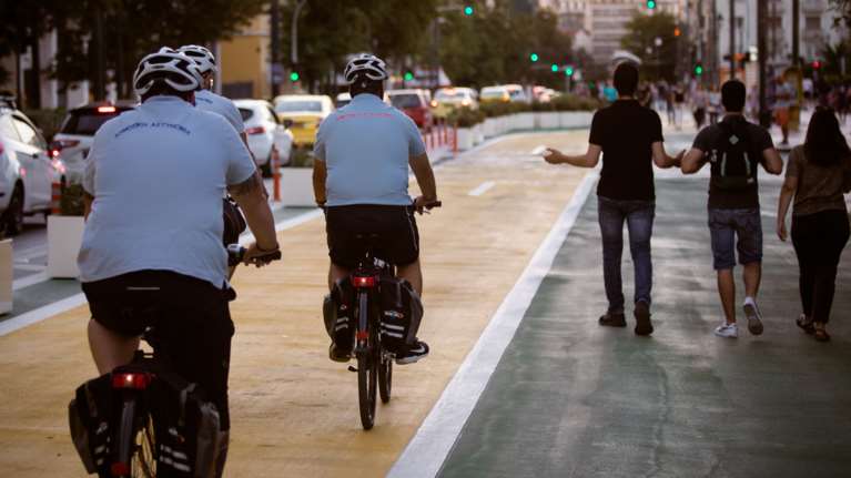 Δήμος Αθηναίων: Όλο και περισσότεροι πεζοί και ποδηλάτες στον Μεγάλο Περίπατο [εικόνες]