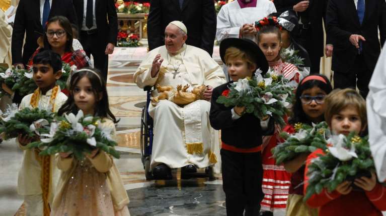 Βατικανό: Με τη σκέψη στην Ουκρανία το χριστουγεννιάτικο μήνυμα του πάπα Φραγκίσκου