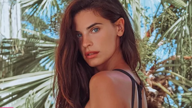 Χριστίνα Μπόμπα: Κάνει fitting και μας δείχνει τι θα φορέσει στη βάπτιση των διδύμων