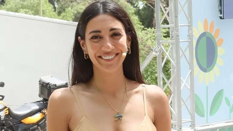 Η Ευγενία Σαμαρά με τα viral παπούτσια από το πιο αγαπημένο brand