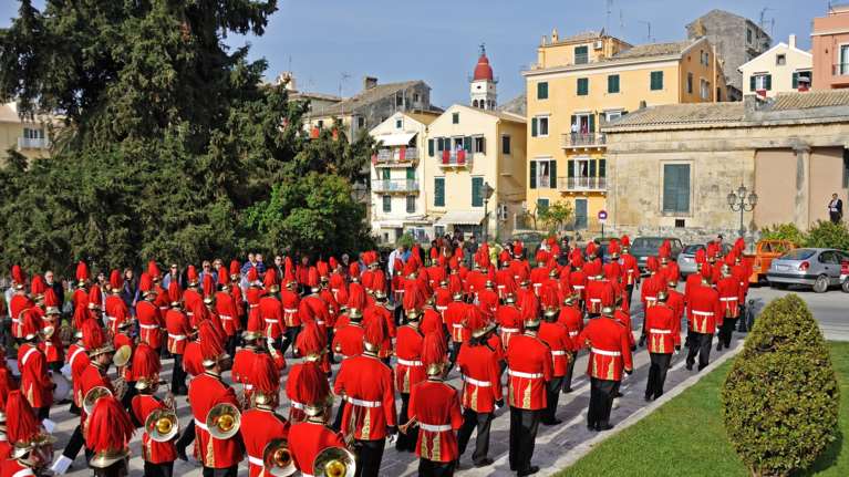 Πάσχα: Στους παραδοσιακούς προορισμούς θα κάνουν Ανάσταση οι Έλληνες - Οι περιοχές με πληρότητα 100%