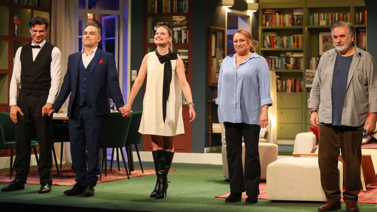 Πρεμιέρα για την παράσταση "Το Όνομα" : Όλες οι λαμπερές εμφανίσεις