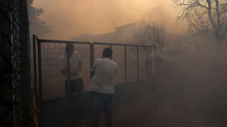 Φωτιά στην Κερατέα: Δείτε που έχει διακοπεί η κυκλοφορία λόγω της πυρκαγιάς