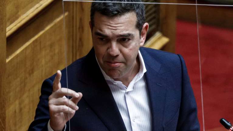 Κόντρα Τσίπρα - Πλεύρη στη Βουλή: Ήρθαν να μας πουν πως &quot;για όλα φταίει η προηγούμενη διακυβέρνηση&quot;