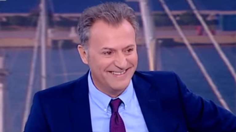 Ο Δημήτρης Οικονόμου τετ α τετ με τεράστιο φίδι: Η ανάρτηση που τρόμαξε τους φίλους του