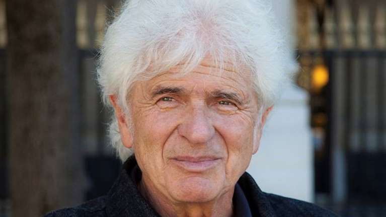 Σοκ στη Γαλλία: Θύμα επίθεσης με μαχαίρι ο σκηνοθέτης Αλέν Φρανσόν