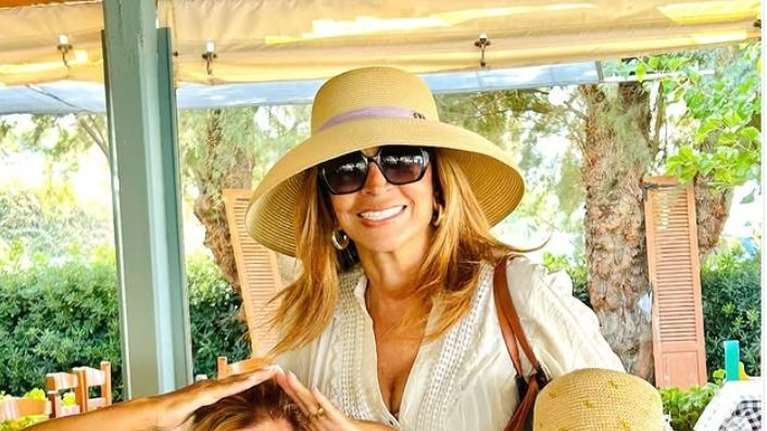 Η Μιμή Ντενίση σε spa στα Καμένα Βούρλα - Με εμπριμέ μπικίνι