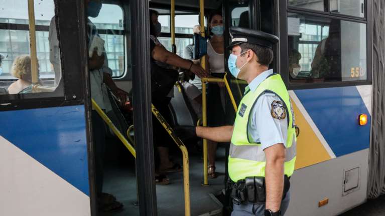 Πρόεδρος ΟΑΣΑ: Εχουμε επεισόδια στα λεωφορεία με αρνητές της μάσκας