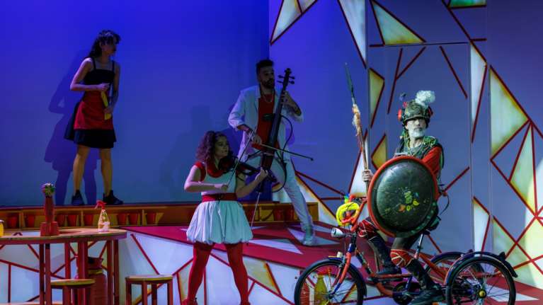 &quot;Καρα-Cartoon&quot; και &quot;Δον Κιχώτης&quot; από τον Ηλία Καρελλά