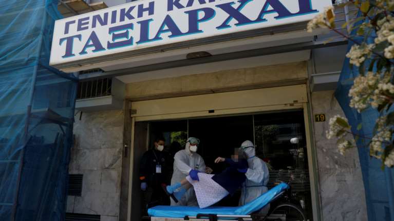 Κατασχέσεις φακέλλων στην κλινική Ταξιάρχαι- Αρχίζουν οι καταθέσεις για τα κακουργήματα