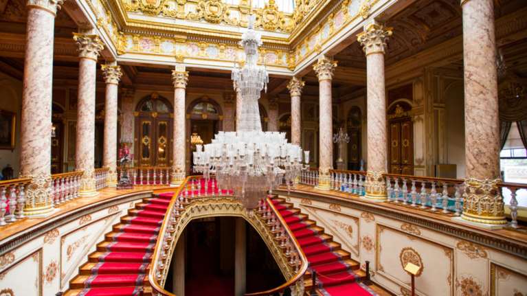 Ντολμαμπαχτσέ: Σε αυτό το παλάτι της απίστευτης χλιδής, ξεκίνησαν οι διερευνητικές επαφές