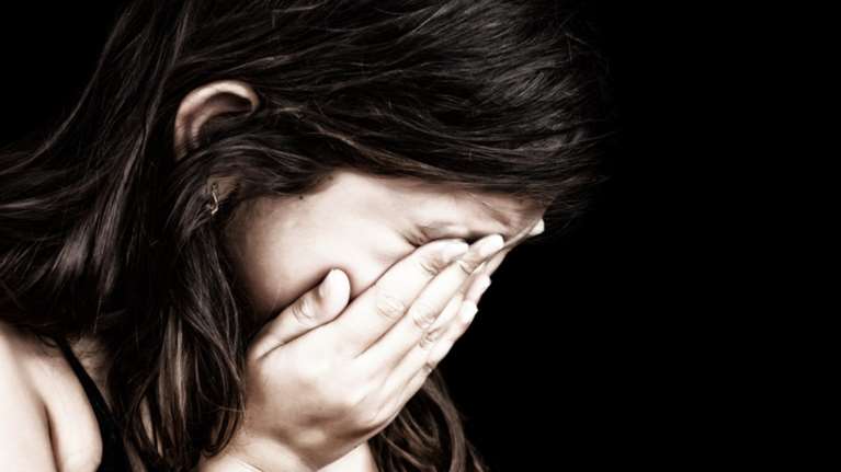 Ρόδος: 13χρονος βιντεοσκόπησε προσωπικές στιγμές με συμμαθήτριά του και το... μοίραζε