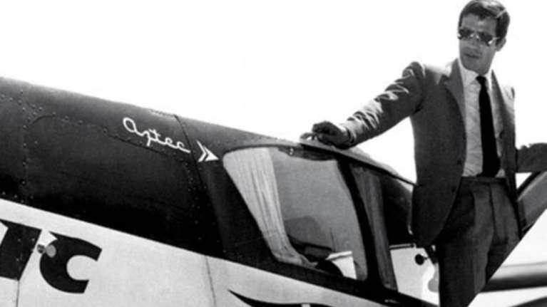 Σπάνιο κλικ: Αλέξανδρος &amp; Χριστίνα Ωνάση, μικρά παιδιά, παίζουν πιάνο μέσα στην ιστορική θαλαμηγό &quot;Χριστίνα&quot;