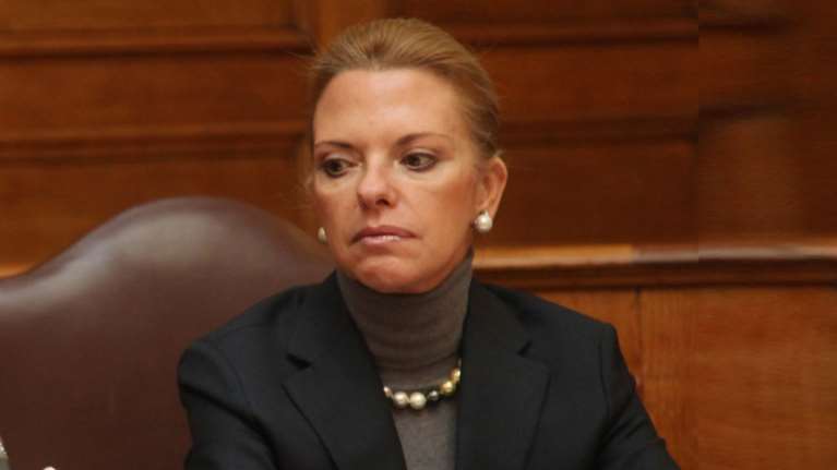 &quot;Υπάρχει θέμα βαρύ με την υποψηφιότητα Βόζενμπεργκ στις ευρωεκλογές&quot;: Τι εννοούσε ο Μπάμπης Παπαδημητρίου; Τι γράφει η Εστία