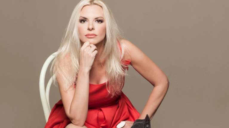 Αννίτα Πάνια: &quot;Είπα στους τηλεθεατές &quot;μισό λεπτό να κουμπώσω το τζινάκι μου&quot;. Γεια σας είμαι η Αννίτα&quot;