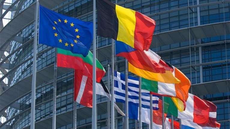 ESM: Η Ελλάδα ίσως να μην χρειαστεί και τα 86 δισ. ευρώ