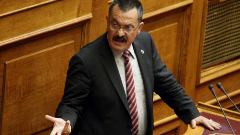 Βουλή: Χυδαία επίθεση Παππά της Χ. Αυγής σε Κωνσταντινόπουλο