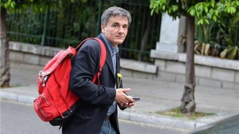 Ανάρπαστα τα... Economic Blues του Τσακαλώτου