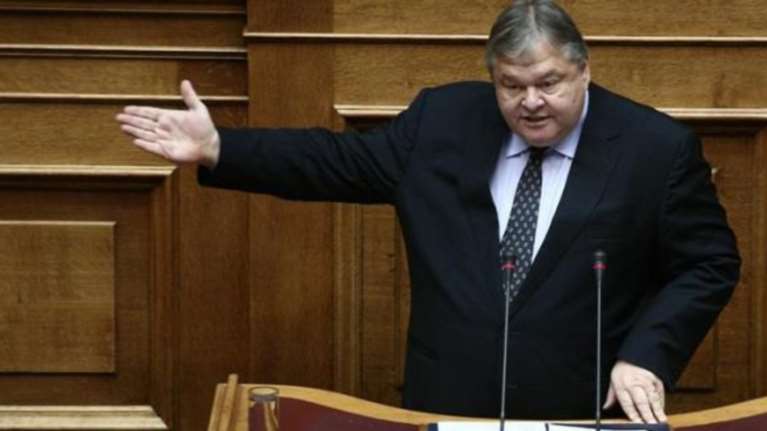 Βενιζέλος:Αν αυτά συνέβαιναν με άλλη κυβέρνηση, θα φωνάζατε πάνω στα έδρανα