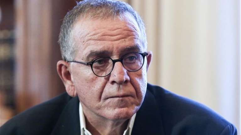 Διαψεύδει ο Μουζάλας τα περί παραίτησής του