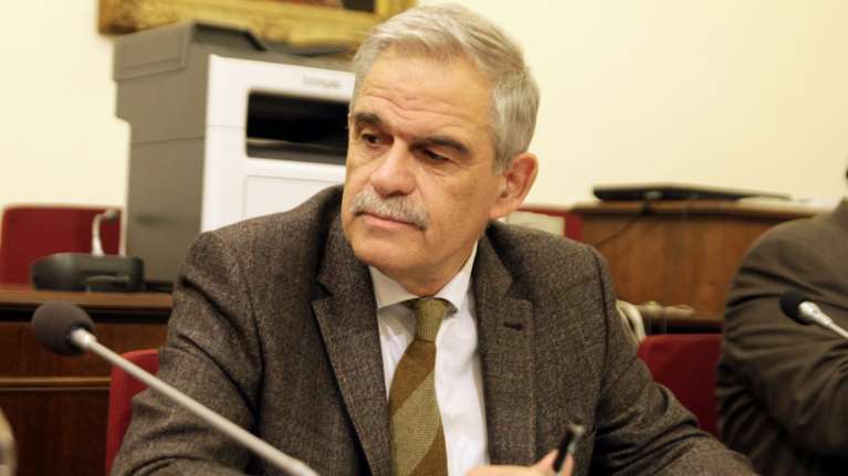 Βενιζέλος κατά Τόσκα στη Βουλή: είστε θρασύς και ανήθικος