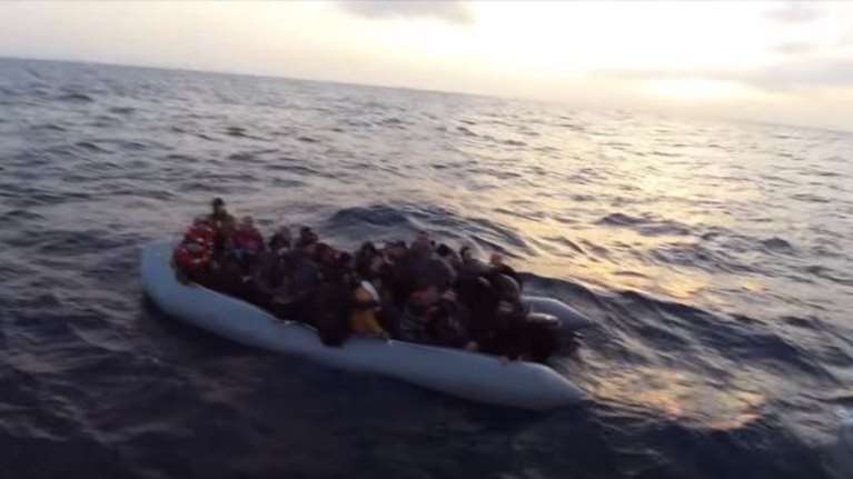 Βίντεο- σοκ από την διακίνηση προσφύγων στο Αιγαίο παρουσίασε ο Γ. Μουζάλας