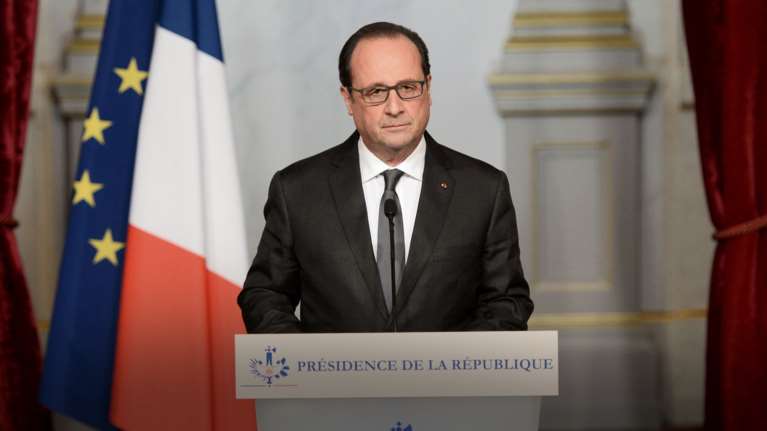 Η Γαλλία κηρύσσει τον πόλεμο στο «Ισλαμικό Κράτος»