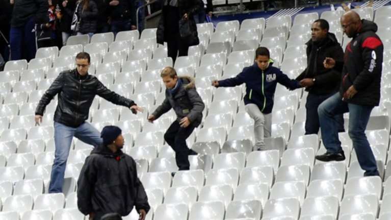 1.200 εθελοντές από την τραγωδία της Germanwings ήταν στο Stade de France
