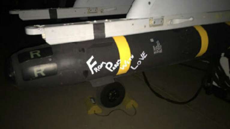 «Από το Παρίσι με αγάπη» Μήνυμα εκδίκησης στους αμερικανικούς πυραύλους