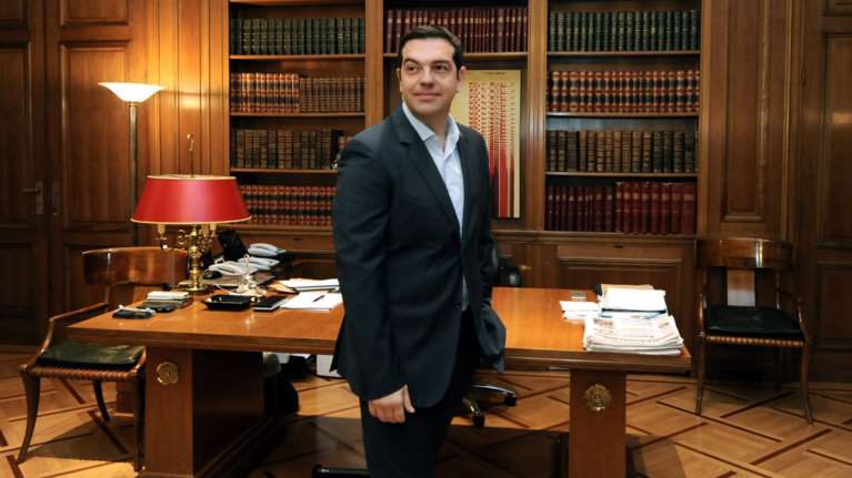 Η ανασφάλεια των «153» &amp; τα ανοίγματα σε νέες συμμαχίες