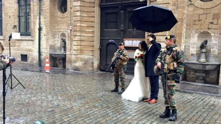 Zευγάρι Ελληνο-Φλαμανδών δεν αφήνει τον ISIS να του καταστρέψει το γάμο