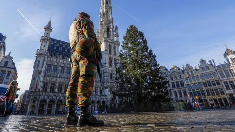 Στο «κόκκινο» οι Βρυξέλλες έως τις 30 Νοεμβρίου