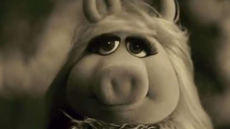 Aπίστευτο...η Miss Piggy μιμείται την Adele! Το βίντεο που έγινε viral