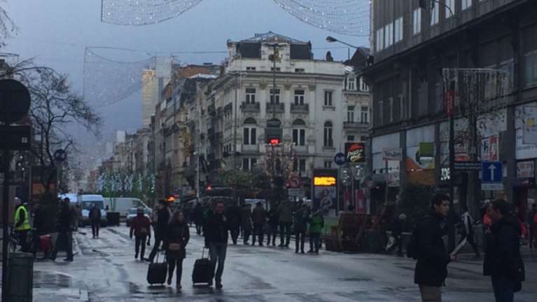 Η ζωή επιστρέφει σταδιακά στις Βρυξέλλες (φωτό)