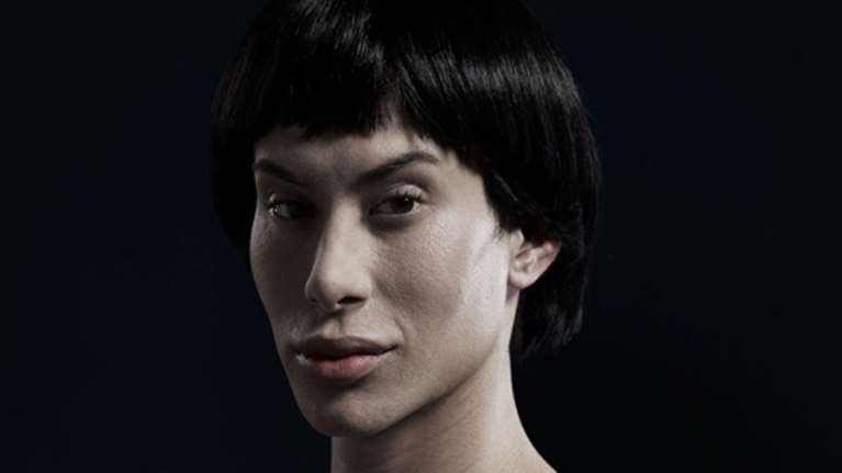 Αυτό είναι το νέο σοκαριστικό είδος ομορφιάς [Περιέχει γυμνό]