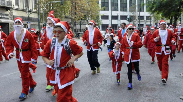 Σήμερα το «2ο Athens Santa Run», κλειστό το κέντρο της Αθήνας